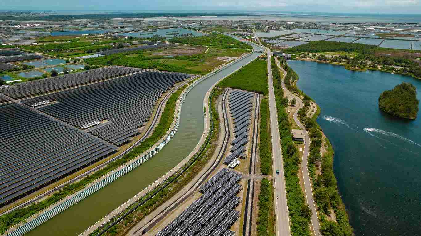 开云电子能源事业提供智慧能源管理、、、太阳能监控管理、、、全方位电厂建置及运维解决方案，，，，并拥有管理超过6000案场的经验